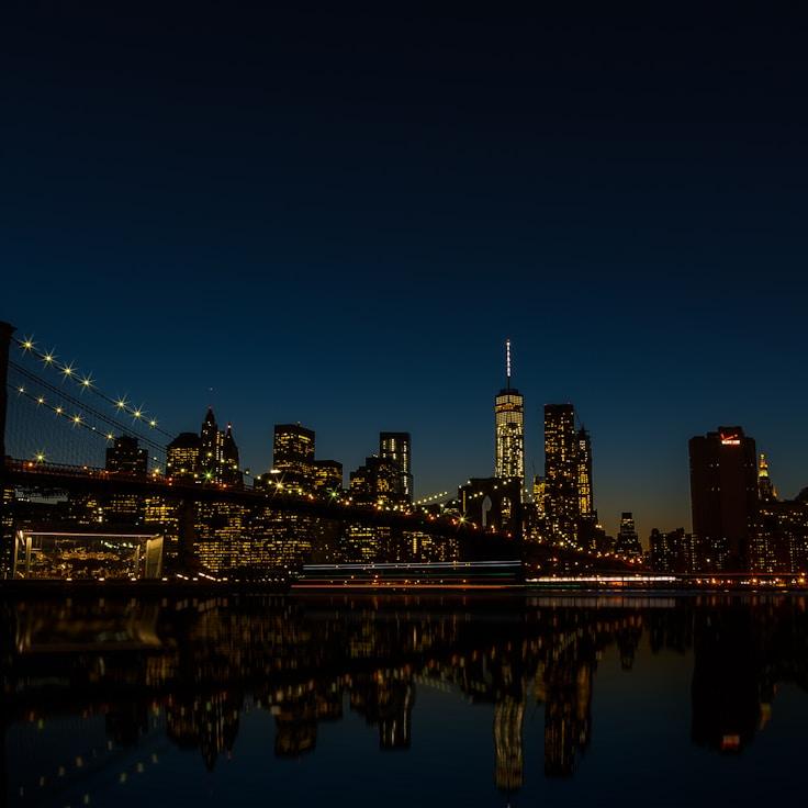 Parents evaluating schools in Germany